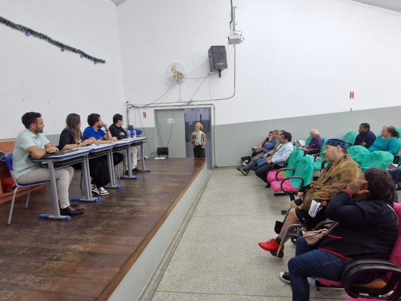 Audiência pública na EMEF Tagore sobre a revisão do Plano Diretor em São Roque.