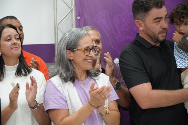 Vereador inaugura Unidade de Saúde Central reformada em São Roque, ampliando atendimento à população.